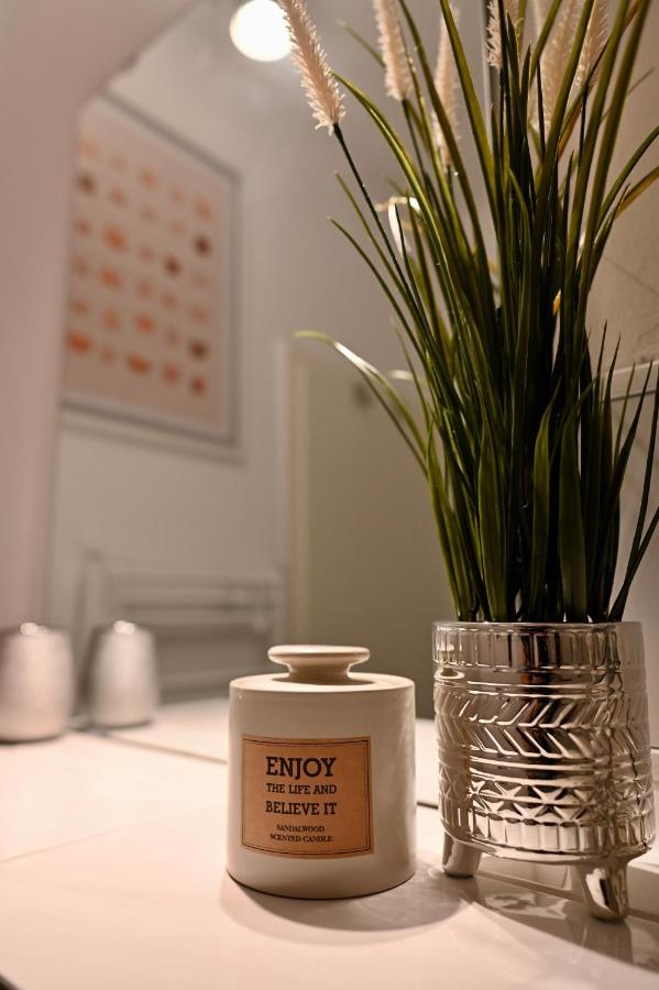 Modernes Apt Mit Direkter Anbindung Zur City Und Messe Hannover Exterior photo