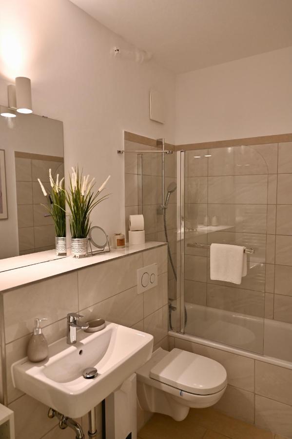 Modernes Apt Mit Direkter Anbindung Zur City Und Messe Hannover Exterior photo